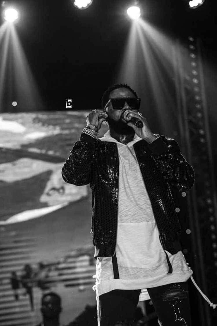 CI-Ferre Gola à ses fans : « Ma musique vous chauffe le sang et fait battre votre cœur »  