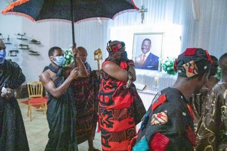CI : Ôtimi Nanan Kassi, Roi des Baoulés, « séduisant » à Abidjan!