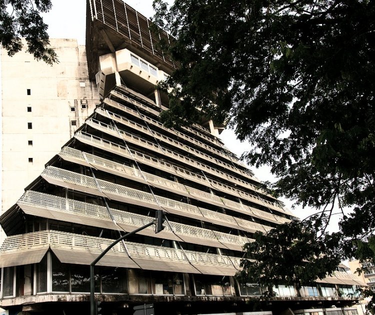 RCI-Plateau : qui a « vendu »  l’immeuble « Pyramide » en 2005 ? 