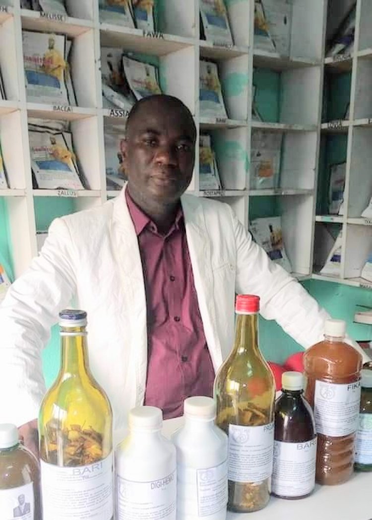 Côte d’Ivoire (Santé) : « Nous redonnons le sourire aux populations » (Daniel Ano, spécialiste-médecine traditionnelle)