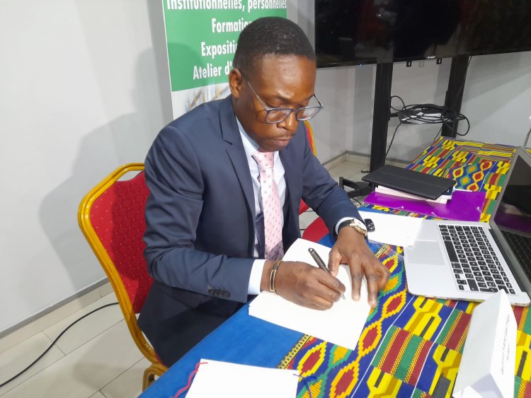 Côte d’Ivoire (Dédicace) : Wilfried Yapo Battah (philosophe) célèbre « la réflexion féconde »