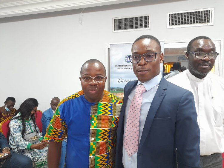 Côte d’Ivoire (Dédicace) : Wilfried Yapo Battah (philosophe) célèbre « la réflexion féconde »