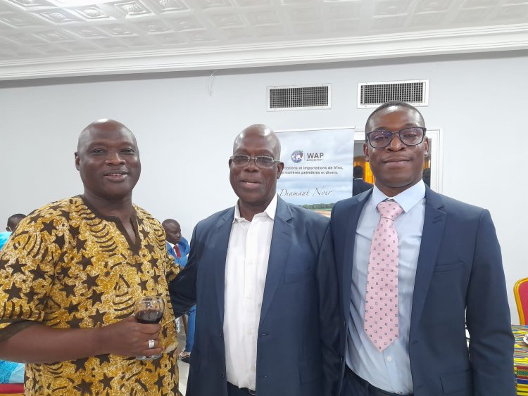 Côte d’Ivoire (Dédicace) : Wilfried Yapo Battah (philosophe) célèbre « la réflexion féconde »