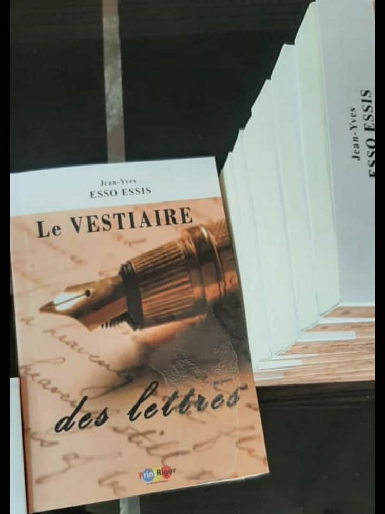 Côte d’Ivoire (Littérature) : Jean-Yves Esso Essis « distribue » « Le vestiaire des lettres »