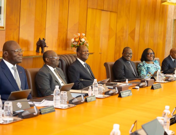 Côte d’Ivoire (Conseil des ministres) / Le gouvernement dissout la CEI ...
