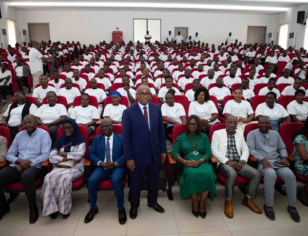 Côte d’Ivoire (Excellence scolaire) / 4 900 profs de Maths et Physique-Chimie prêts pour  le défi