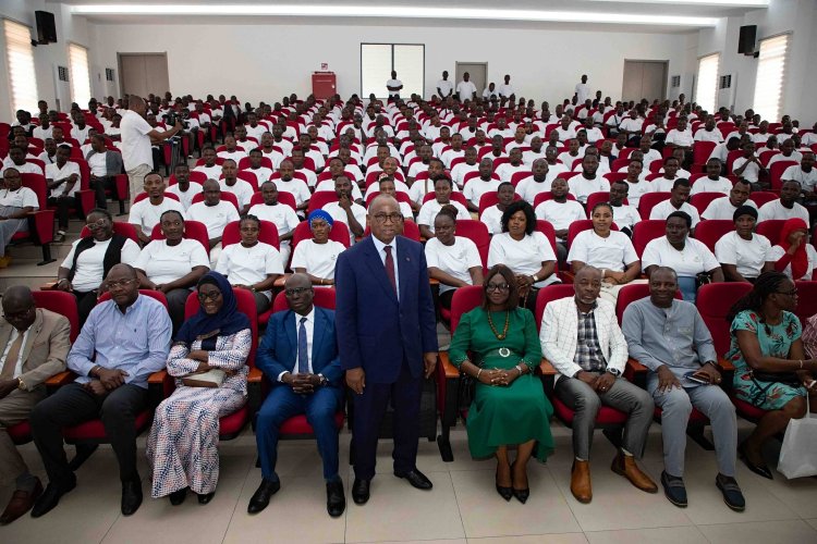 Côte d’Ivoire (Excellence scolaire) / 4 900 profs de Maths et Physique-Chimie prêts pour  le défi